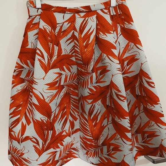 H&M Floral pleated Skirt - Picture 4 of 9